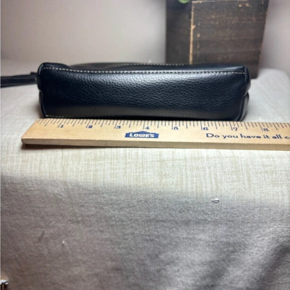 Bougie‎ Buxton Black Leather Clutch Wristlet